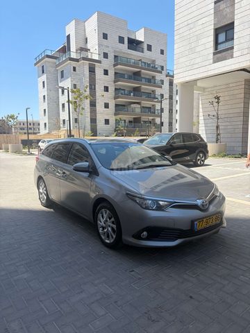 מודעת רכב טויוטה אוריס