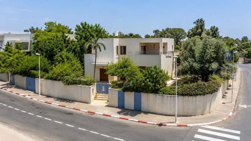 יקינטון 2