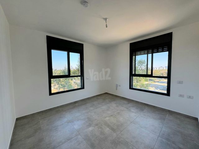 אסתר ארדיטי 12