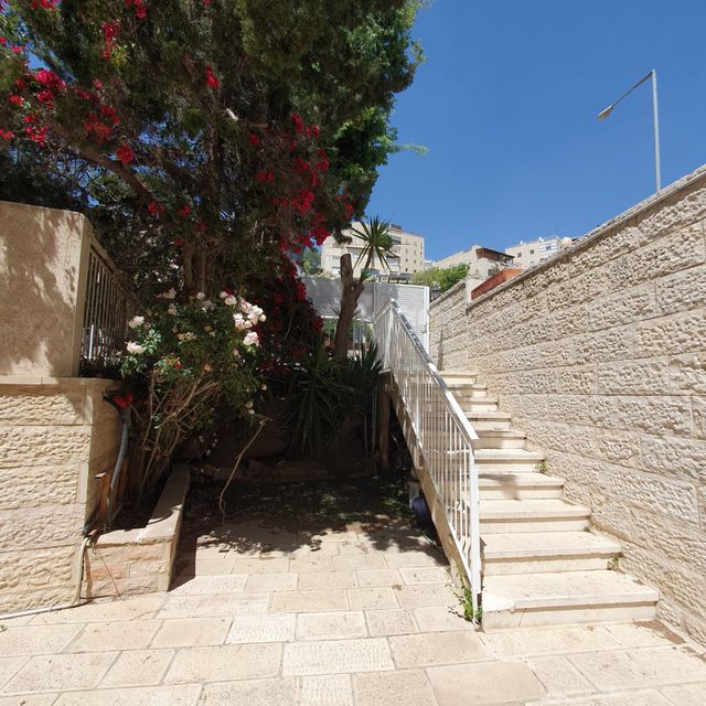 יחידת דיור להשכרה בירושלים — 5