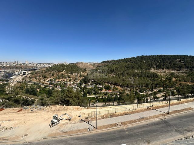 דירה למכירה בירושלים (תיווך) — 3