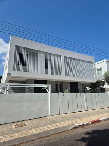 מגרשים, פועלים ב, כפר סבא