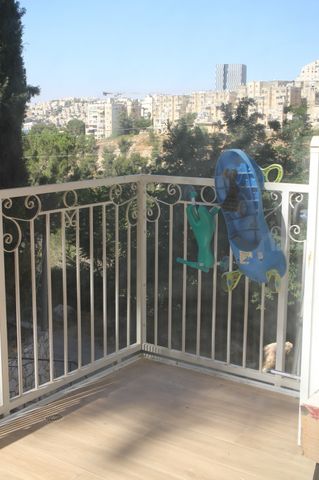 דירה למכירה בירושלים (תיווך) — 4