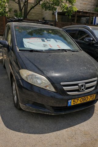 מודעת רכב הונדה FR-V