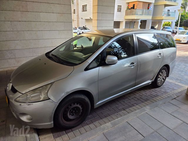 מודעת רכב מיצובישי גרנדיס