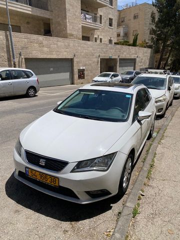 מודעת רכב סיאט לאון