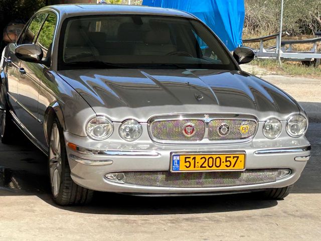 מודעת רכב יגואר XJ