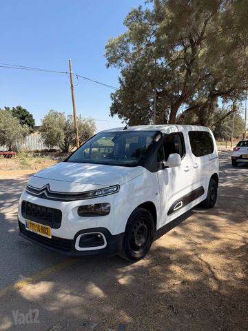 מודעת רכב סיטרואן ברלינגו