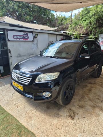 מודעת רכב טויוטה RAV4