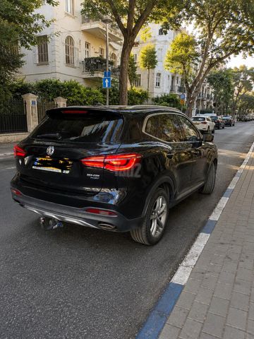 מודעת רכב אם ג'י EHS PHEV