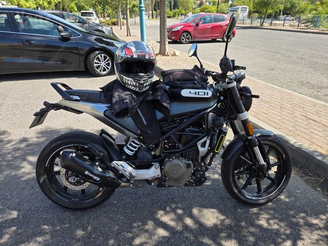 מודעת רכב הוסקוורנה SVARTPILEN 401