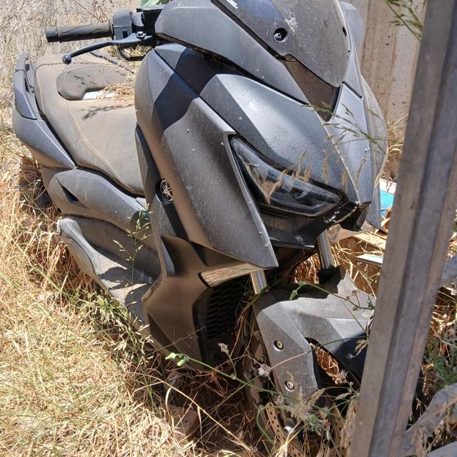 מודעת רכב קאוואסאקי J 300