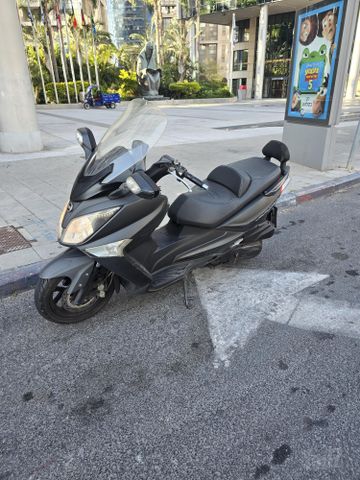 מודעת רכב סאן יאנג ג'וי-מקס 250