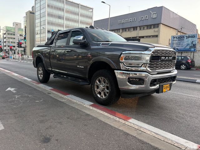 מודעת רכב דודג'