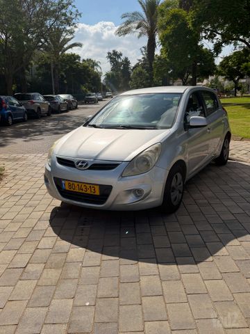 מודעת רכב יונדאי i20