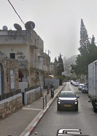 השומר 23
