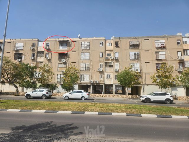 דרך מצדה 182