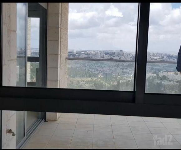 דירה למכירה בירושלים — 4