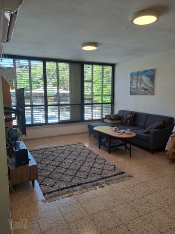הנוטע 4
