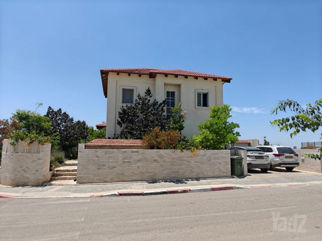 רימון 180