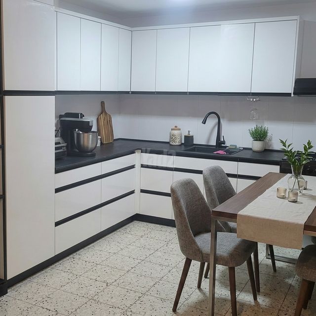 שכונה י"א