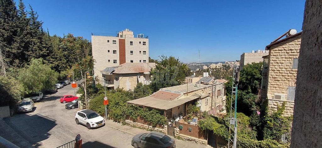 דירה למכירה בירושלים (תיווך) — 2