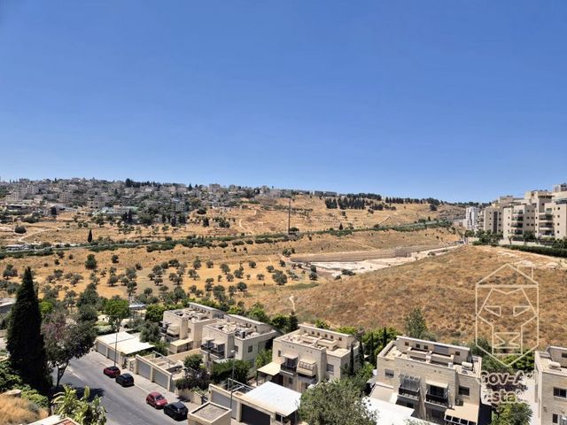 דירה למכירה בירושלים (תיווך) — 3