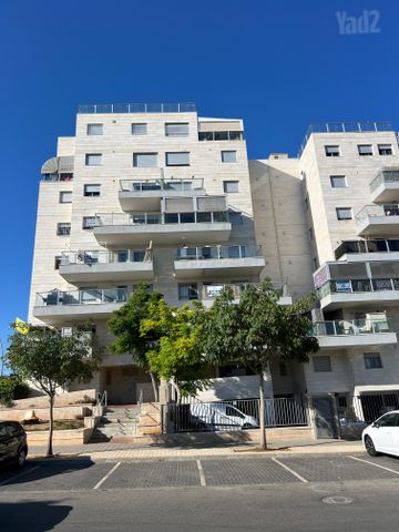 גג/ פנטהאוז, המחנה הצבאי, קרית מלאכי
