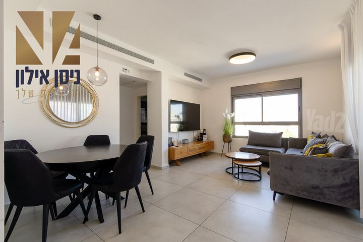 בעל שם טוב 24