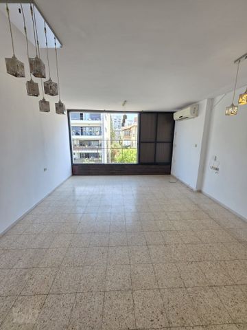 שדרות ירושלים 
