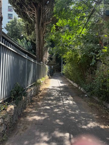 שכונת בן גוריון, מרכז העיר ג'