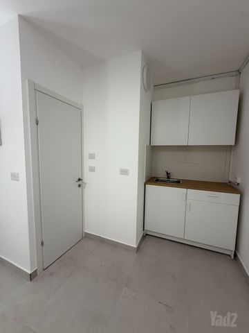 תמונה 2 של דירת חדר להשכרה ברמת גן