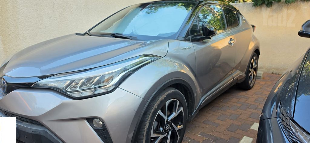 מודעת רכב טויוטה C-HR