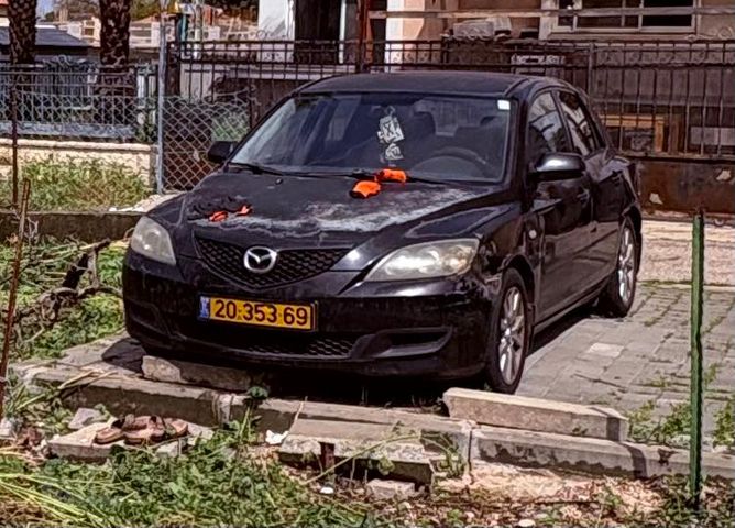 מודעת רכב מאזדה 3