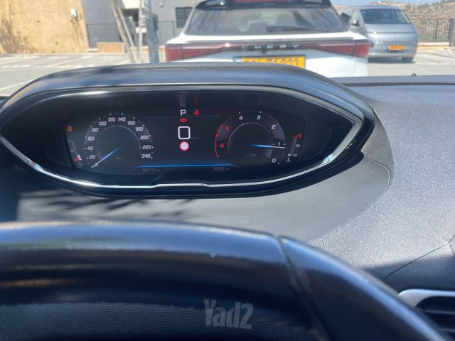 מודעת רכב פיג'ו 5008
