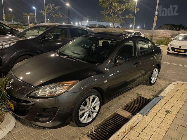 מודעת רכב מאזדה 3