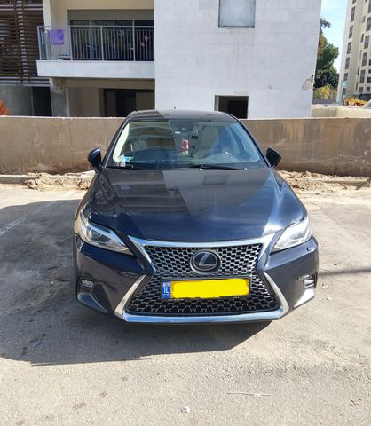מודעת רכב לקסוס CT