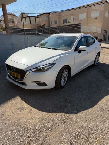 מודעת רכב מאזדה 3