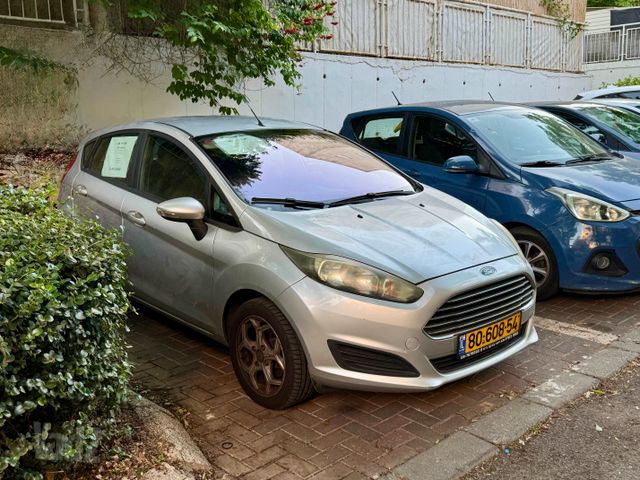 מודעת רכב פורד פיאסטה