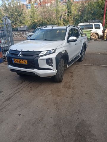 מודעת רכב מיצובישי טרייטון / L200