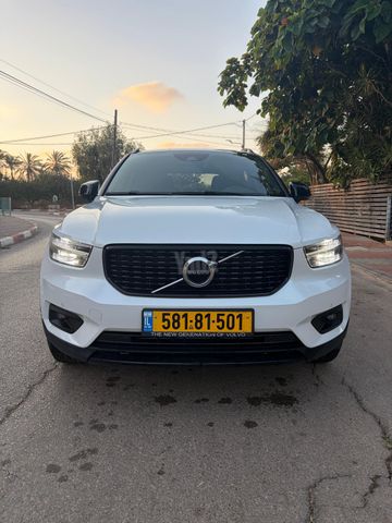 מודעת רכב וולוו XC40