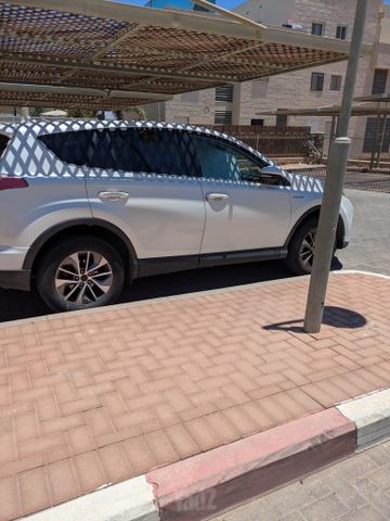 מודעת רכב טויוטה RAV4