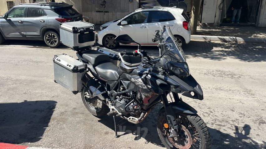 מודעת רכב בנלי TRK502X