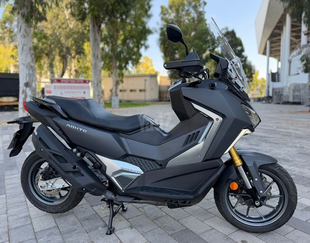 מודעת רכב סאן יאנג ADX400