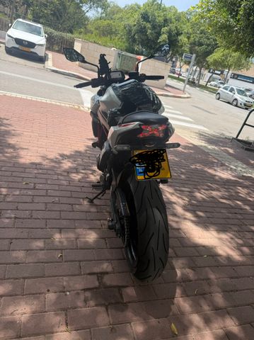 מודעת רכב קאוואסאקי Z650 abs