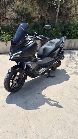 מודעת רכב סאן יאנג ADX 300