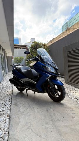 מודעת רכב קימקו דאון-טאון 350
