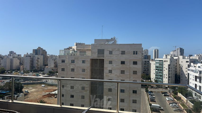 ה' באייר 3