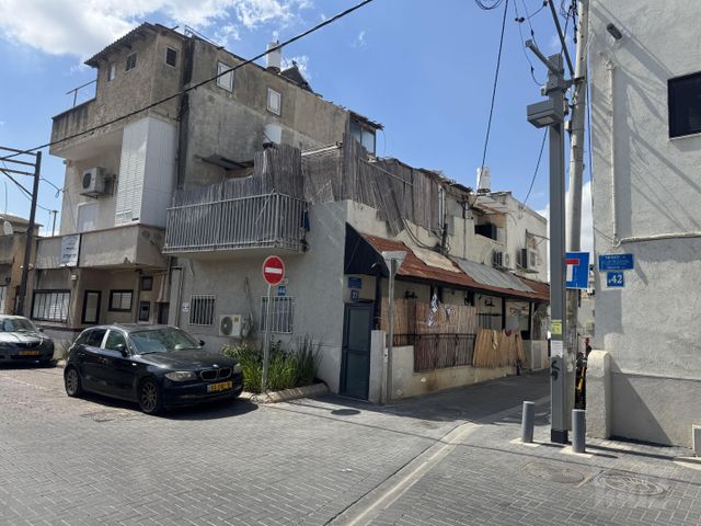 יקותיאל 44