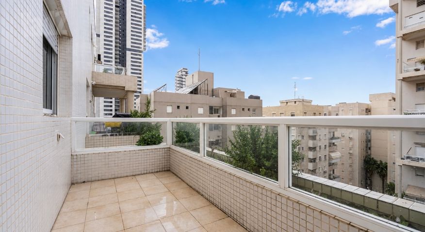 דרך זאב ז'בוטינסקי 117